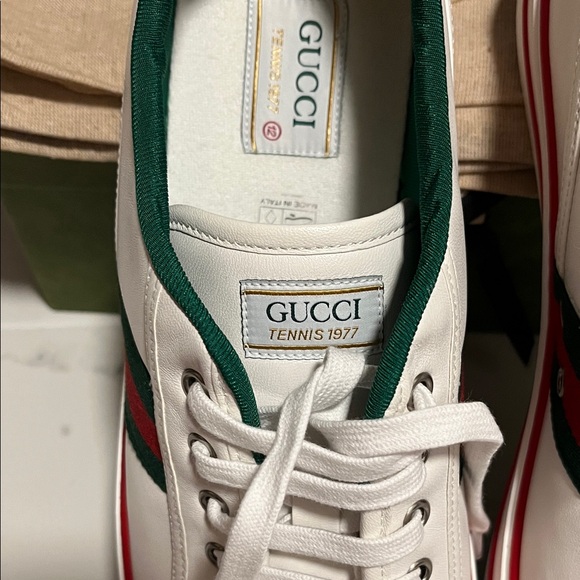 Gucci White Sneakers with Red and Green Accents - Picture 5 of 13